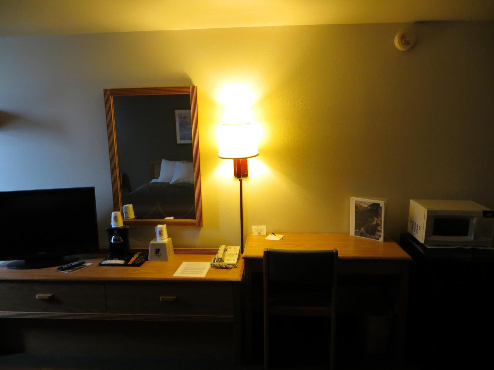 Super 8 By Wyndham Spearfish Hotel Szoba fotó
