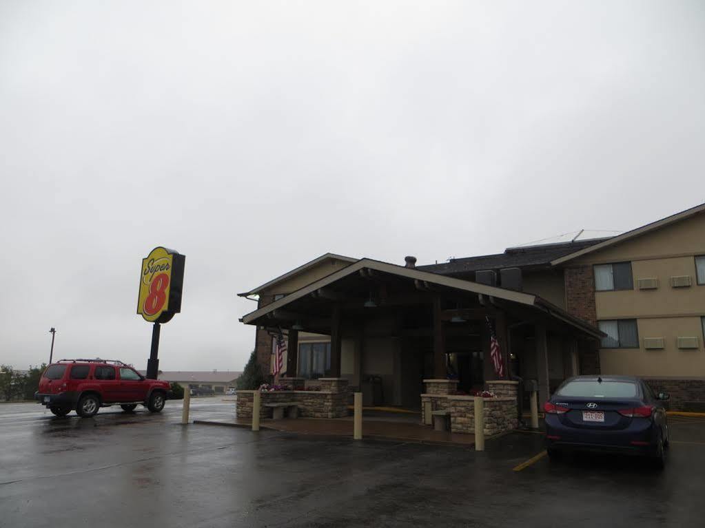 Super 8 By Wyndham Spearfish Hotel Kültér fotó